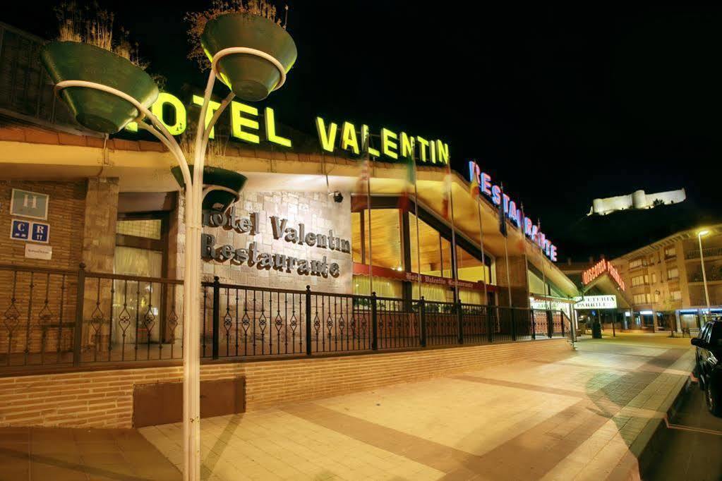 Hotel Valentin Агилар-де-Кампоо Экстерьер фото